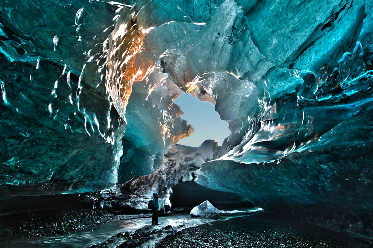 Grotte di ghiaccio in islanda
